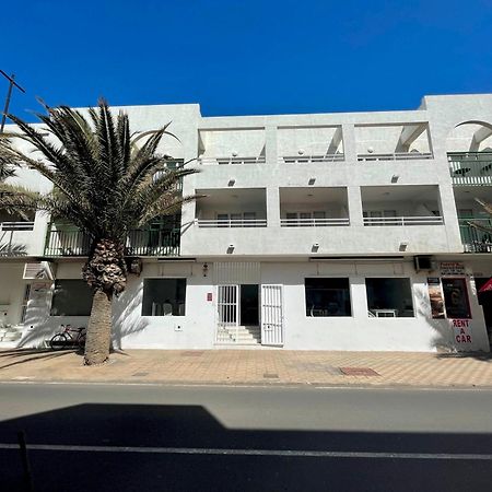 Corralejo Coliving By Amazzzing Travel Hostel Ngoại thất bức ảnh